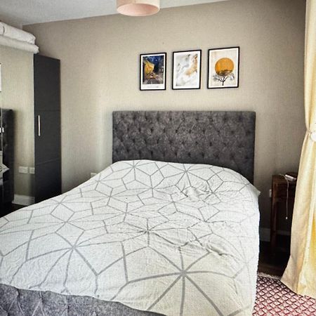 Lovely And Comfortable Flat In Chelsea. ลอนดอน ภายนอก รูปภาพ